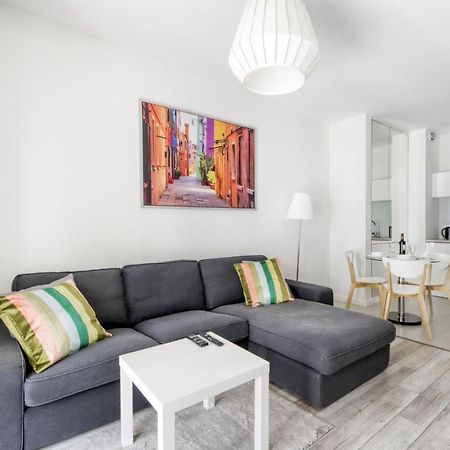 Warsaw Night Apartments Menica Residence Ngoại thất bức ảnh
