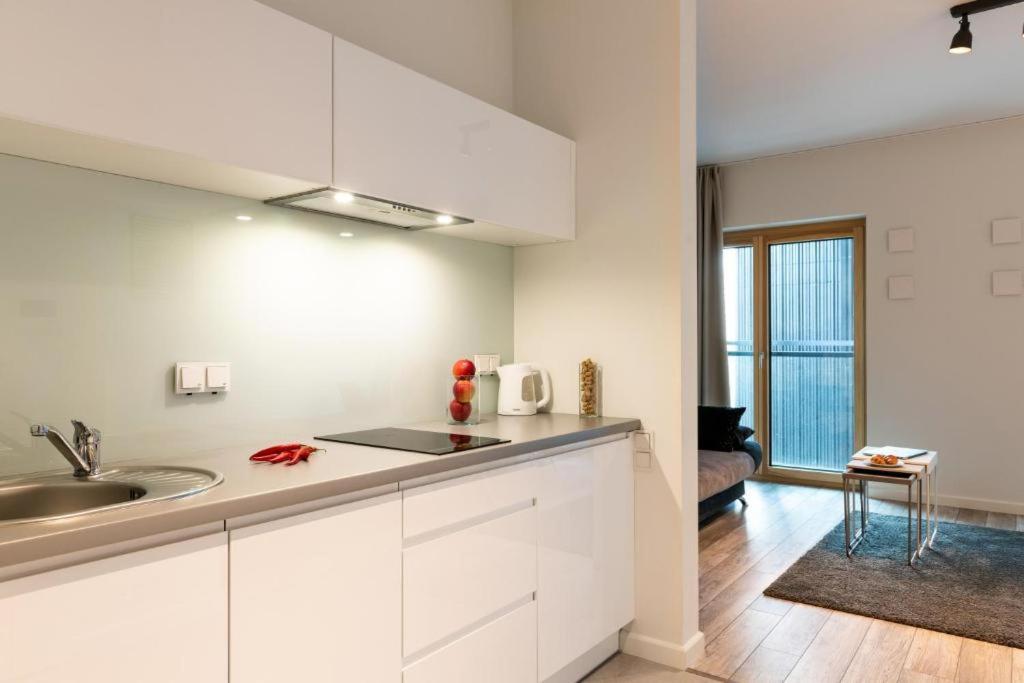 Warsaw Night Apartments Menica Residence Ngoại thất bức ảnh