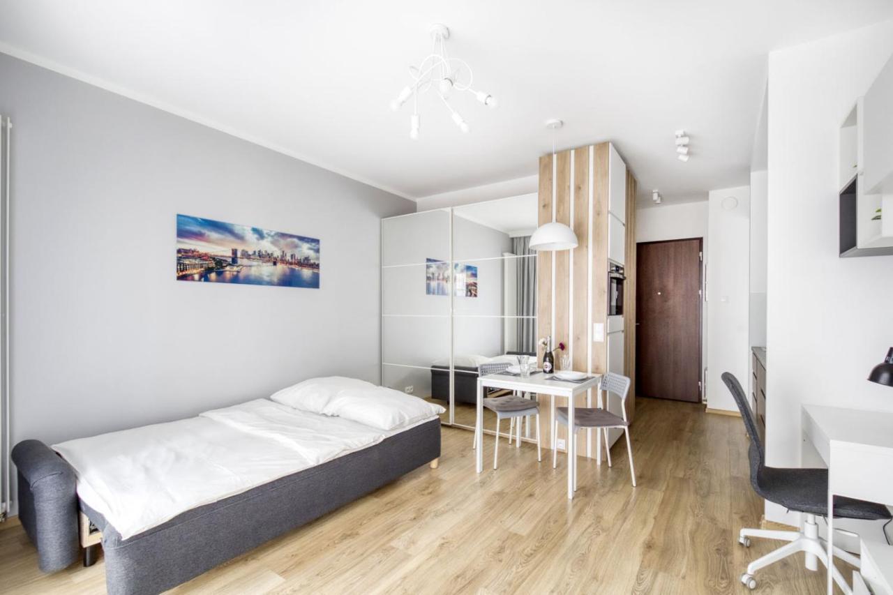 Warsaw Night Apartments Menica Residence Ngoại thất bức ảnh