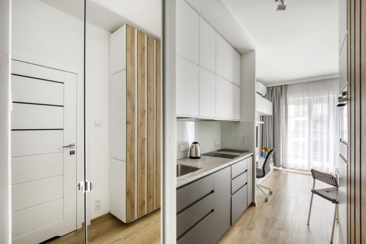 Warsaw Night Apartments Menica Residence Ngoại thất bức ảnh