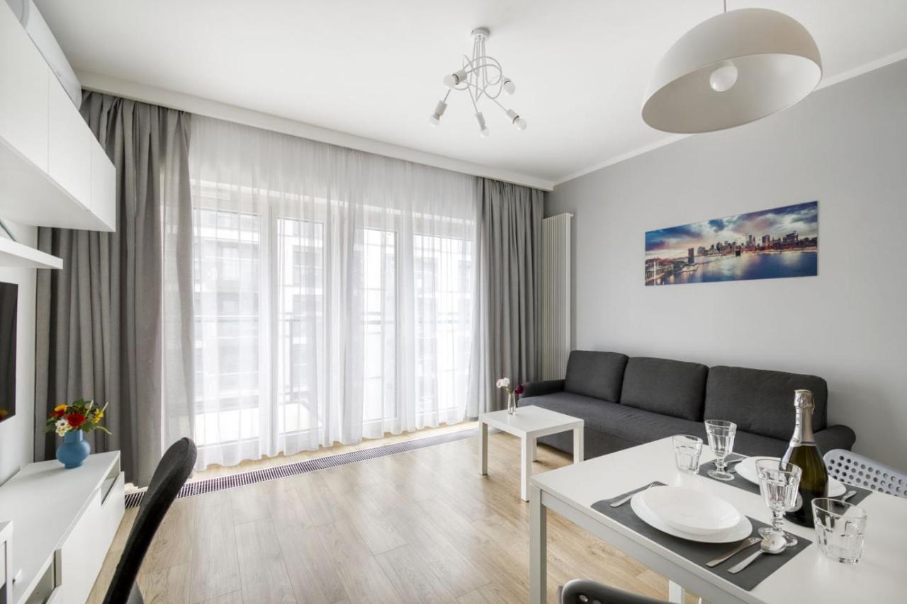 Warsaw Night Apartments Menica Residence Ngoại thất bức ảnh