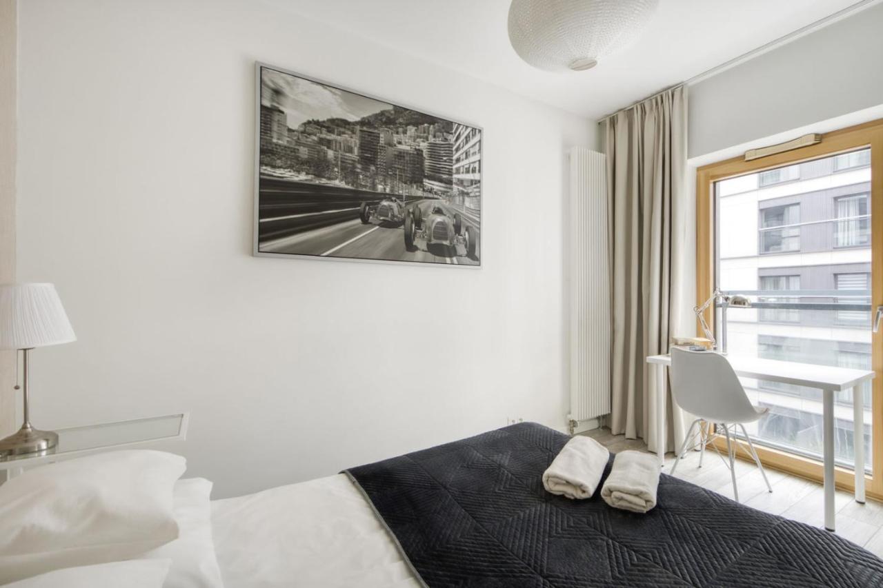 Warsaw Night Apartments Menica Residence Ngoại thất bức ảnh